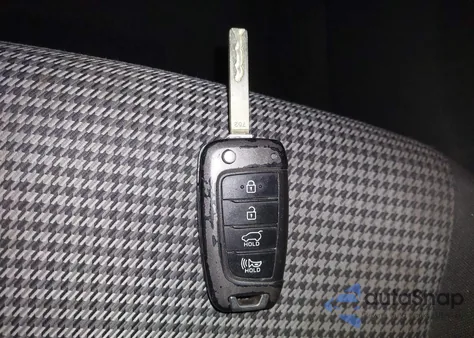 2019 Hyundai Kona Se z USA, uszkodzony, nr VIN KM8K1CAA8KU218001